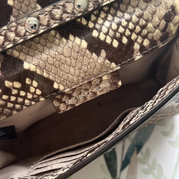 Michael Kors snakeskin crossbody - Picture 6 of 9